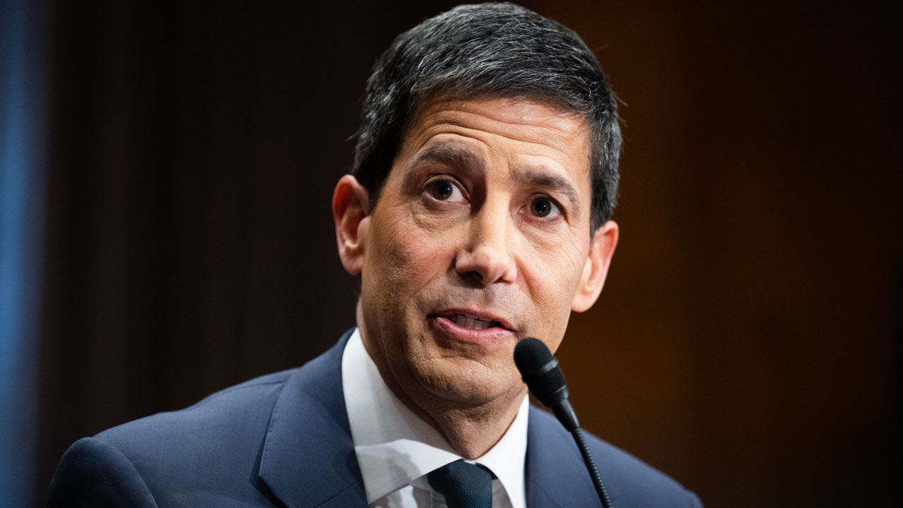 Warsh to Become Fed Chair Amid Historic Partisanship
