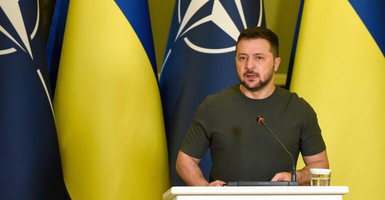 The Ukrainian Gordian Knot