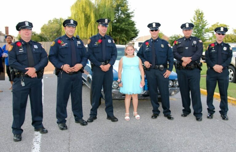 Fallen Cop’s Colleagues Step In to Take His Daughter to Father-Daughter Dance