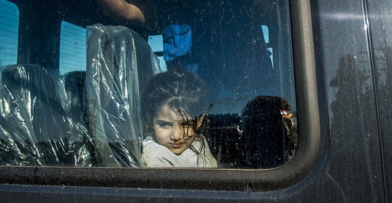 Most in Surge of Child Border Crossers Aren’t Leaving, Authorities Say