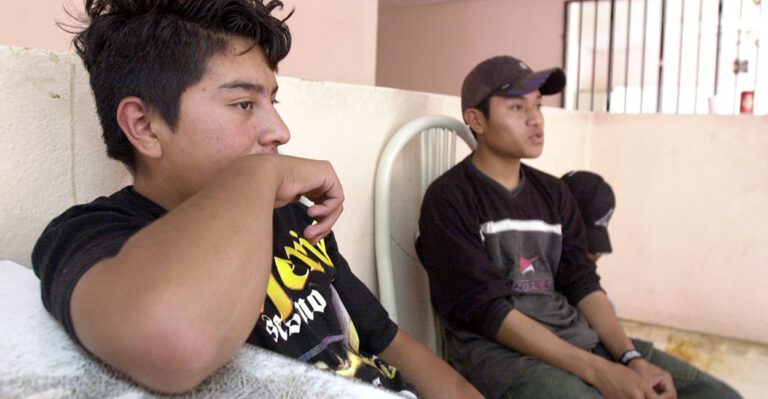 New Mexico Officials Question Border Holding Facility