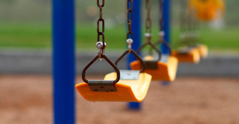 Mom Put in Jail For Letting 9-Year-Old Play in Park Alone