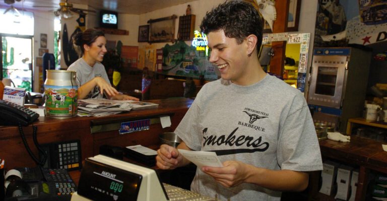In the Obama Economy, a Decline in Teen Workers