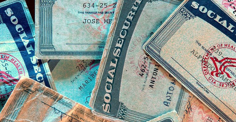 Obama Lawyer Struggles to Defend Immigration Plan’s Implementation as Case Goes Through Courts