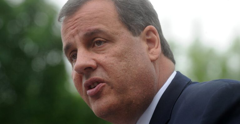 Chris Christie Vows to Scrap Common Core in New Jersey