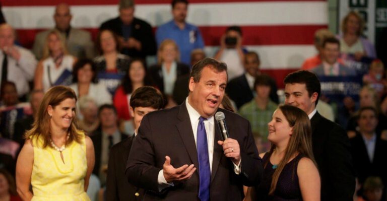 Without a Script, Chris Christie Plunges Into 2016 Presidential Race