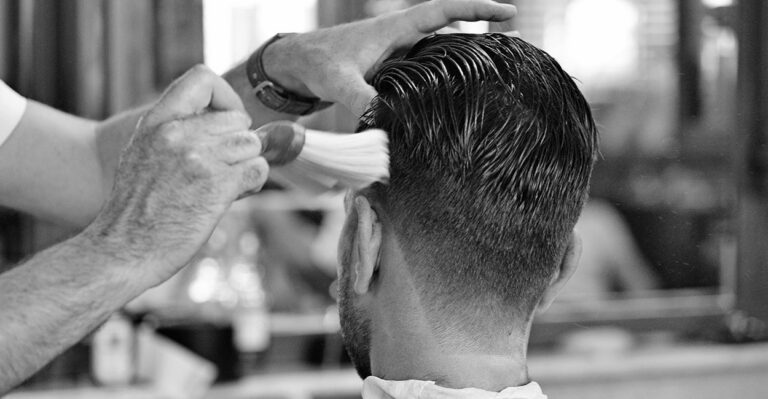 Meet the Former Addict Who Now Cuts Homeless People’s Hair for Free