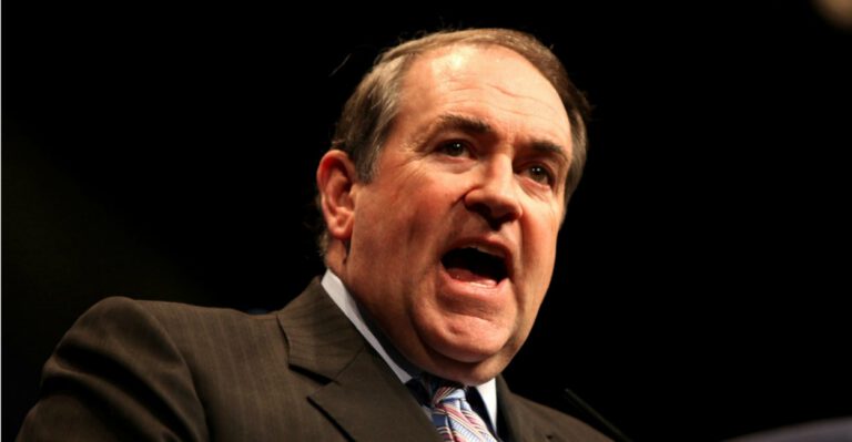 On the Trail in Iowa, Mike Huckabee Prioritizes Economy, National Security