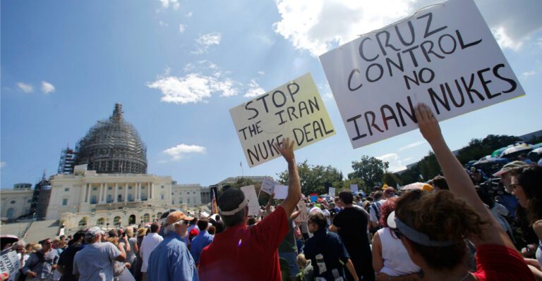 Palin, Cruz Criticize Iran Deal at Rally