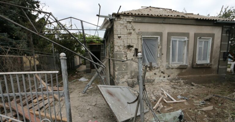 A Ukrainian Town on War’s Edge Faces Its Darkest Hour