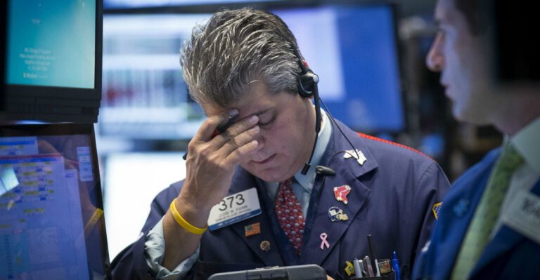 China’s Economic Woes Jolt Global Stock Markets