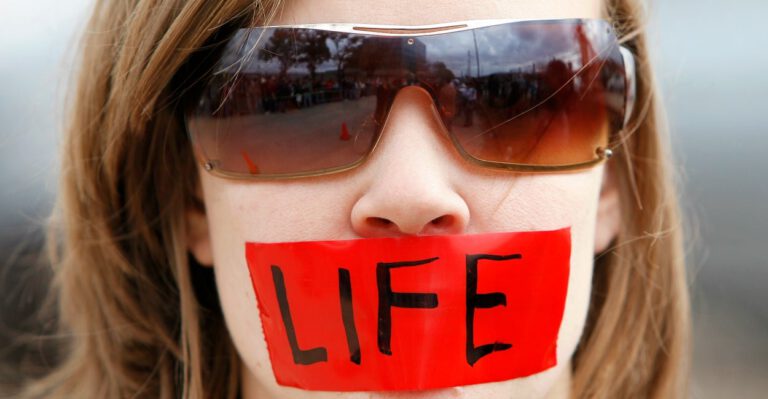 Petition for White House to Watch Planned Parenthood Videos Needs Over 80,000 More Signatures
