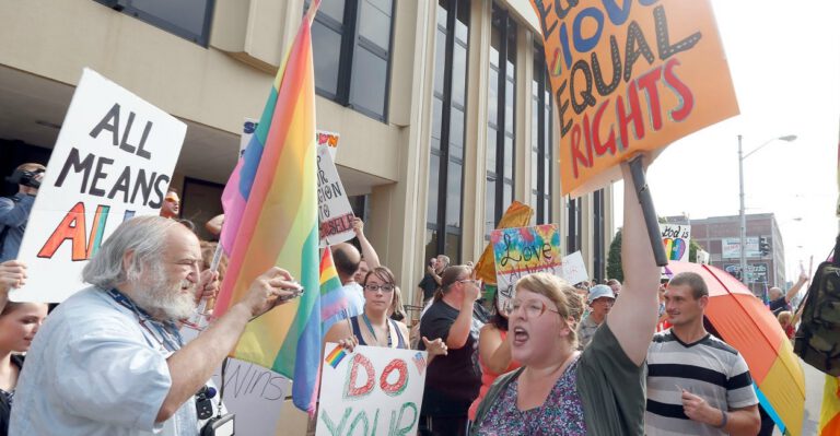 Judge Orders Kim Davis Released From Jail