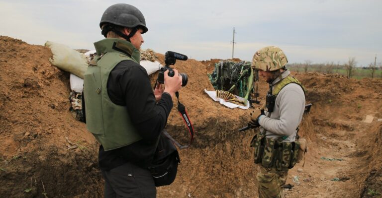 How the Wars in Ukraine and Syria Are Connected