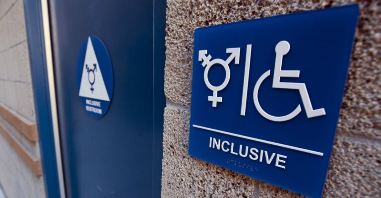 Houston Mayor, Former Baseball Star Spar Over Ordinance About Bathrooms, Gender