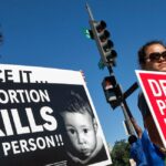 House Approves Bill That Dismantles Parts of Obamacare, Defunds Planned Parenthood