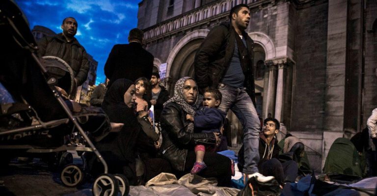 After Paris Attacks, This Senator Wants to Block Obama’s Syrian Refugee Plan