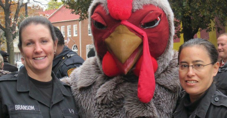 For This Hotel, Catering to Cops, Firefighters Is a Thanksgiving Tradition