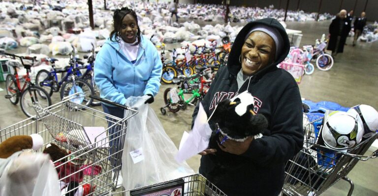This Program Helps Underprivileged Children Believe in Santa