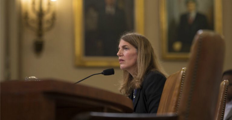 Lawmakers: Obama Administration Illegally Diverted Billions Intended for US Treasury to Insurers