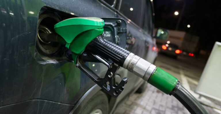 The Lifting of This Oil Ban Could Add 800,000 New Jobs