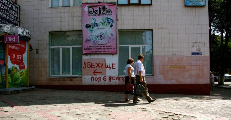 After Crimea ‘Incursions,’ Russia and Ukraine Step Back From All-Out War