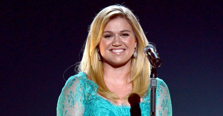 Kelly Clarkson’s New Song Featuring Her Baby’s Prenatal Heartbeat Debuts as Two Heartbeat Cases Are Heard in Court