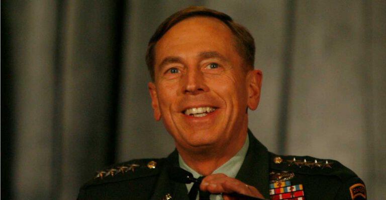 These Are the Top 3 Most Likely Replacements for Mike Flynn