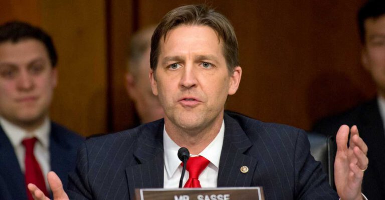 GOP Senators Ask Trump Administration to End ‘Too Big to Fail’ Policies