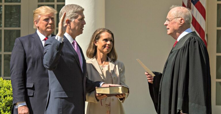 Gorsuch Joins the Supreme Court With Nod to Scalia