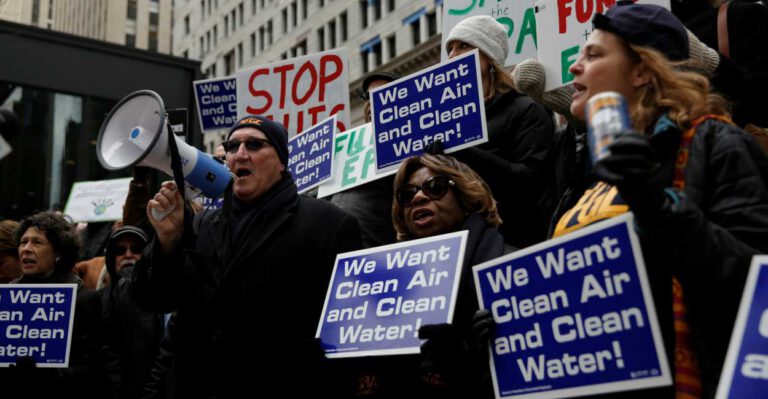 Trump White House Moves Forward With Plan Government Employee Union Dubs ‘Dangerous’