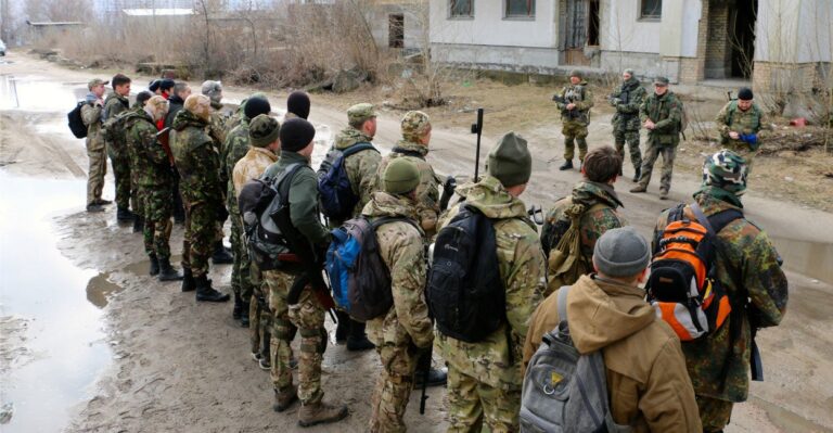 Paris and Washington Send a Message to Moscow: No Sanctions Relief Until Russian Troops Leave Ukraine