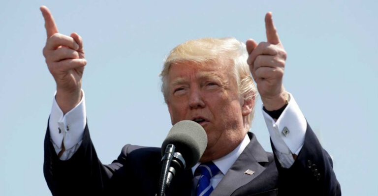 Trump Impeachment Proceedings Over Obstruction Charge Unlikely to Go Far, Analysts Say