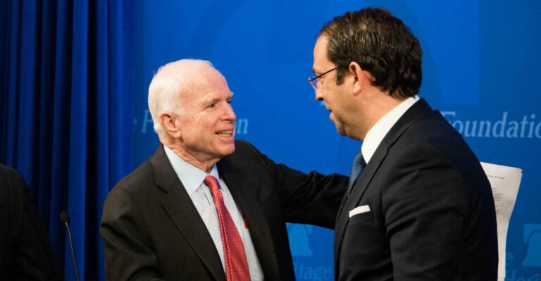 McCain, Tunisian Leader Urge US Aid to Sow Democracy in Middle East