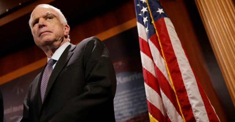3 Republicans Join Democrats to Defeat Obamacare Repeal