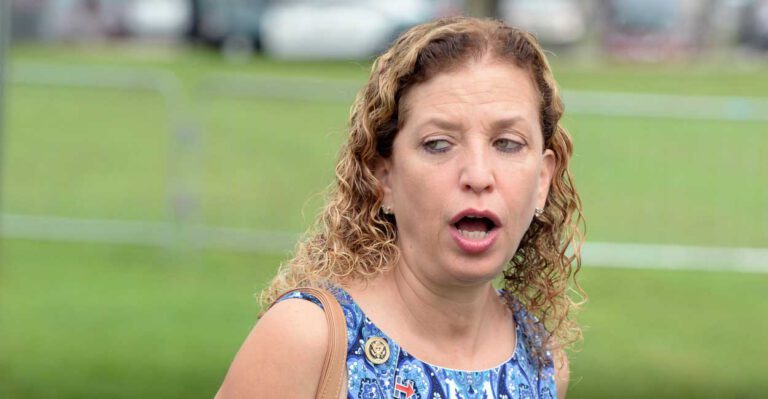 Wasserman Schultz IT Aide in Pakistan Rushes to Liquidate Assets in US