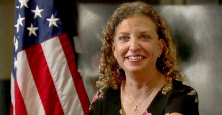 Wasserman Schultz Says Laptop She Sought to Keep From Police Was IT Aide’s, Not Hers