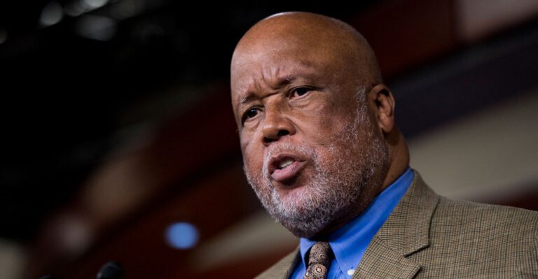 Democrat Didn’t Fire Top Staffer, Who Earned $170K, for Tax Evasion Conviction
