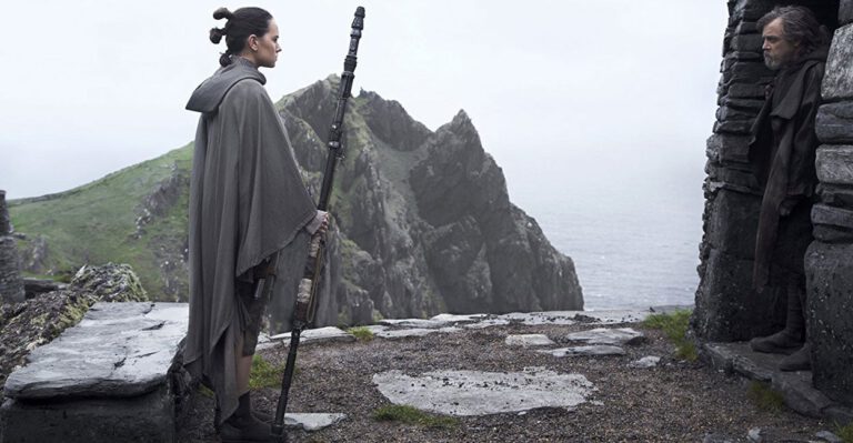 ‘The Last Jedi’: A More Satisfying Trip to a Galaxy Far, Far Away