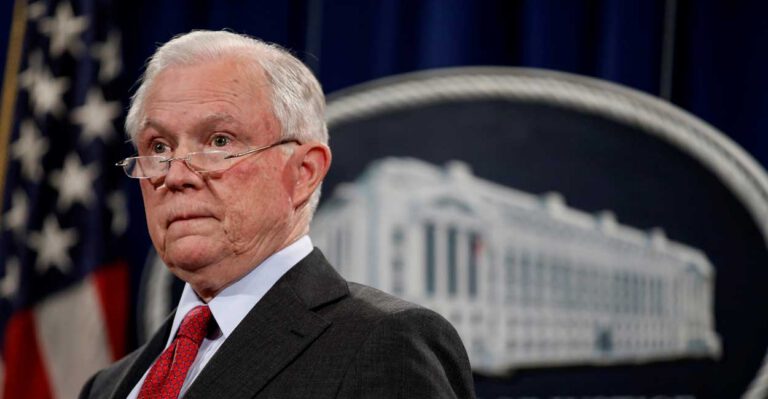 Podcast: Worried About FBI, Dossier, 2 Conservative Lawmakers Suggest Sessions Step Down
