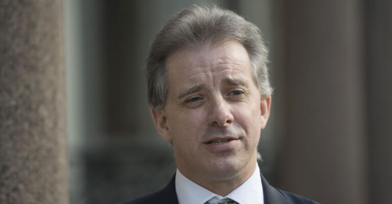 Congressional Investigators Struggle to Find Source for Anti-Trump Dossier