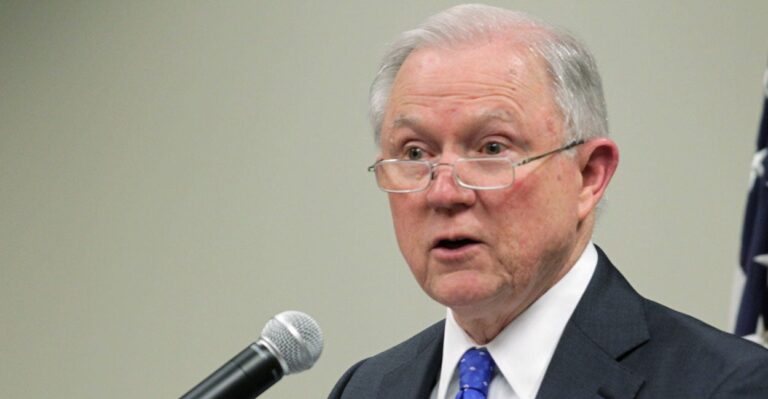 Senate Panel Calls for Special Counsel to Investigate DOJ Handling of Dossier
