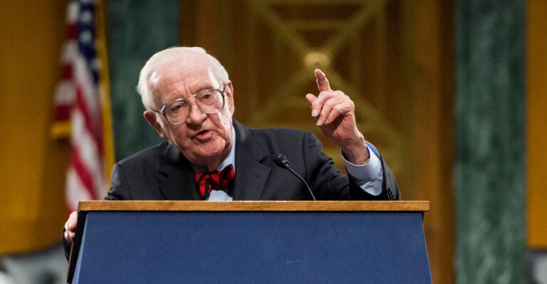 Former Supreme Court Justice Urges Total Repeal of Second Amendment