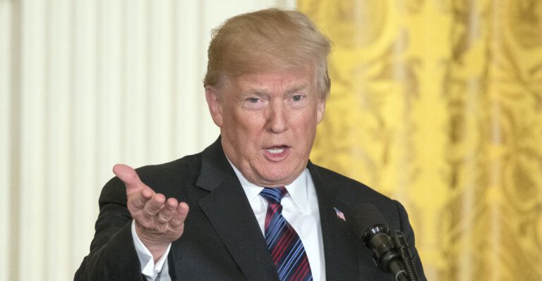 Trump Should Focus on Debt Crisis Rather Than Raising Tariffs