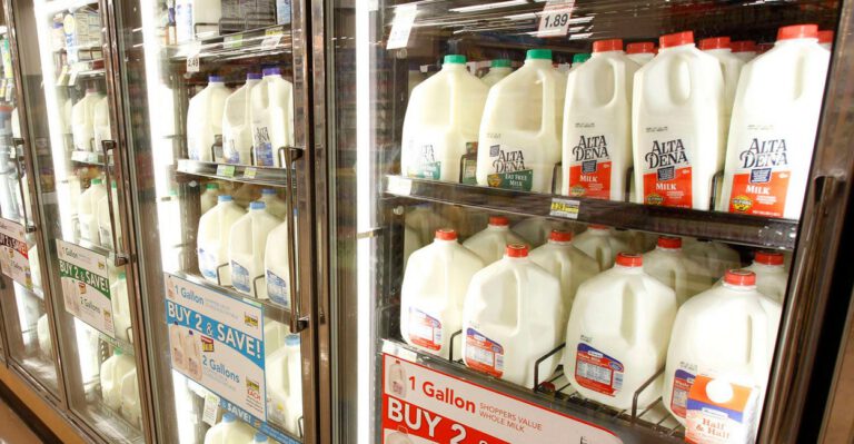 The Government May Require Almond Milk, Soy Milk to Use Non-Milk Names