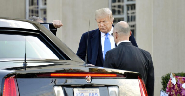 Trump, First Family Honor 11 Killed in Synagogue Massacre