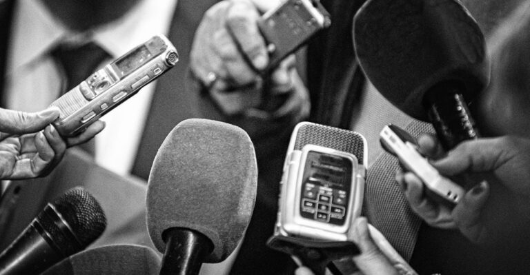 Democrat Governor Excludes Conservative News Service From Media List