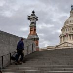 Using Salaries to Hold Lawmakers Accountable