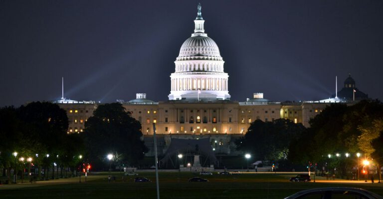 Let’s Not Pay Congress If It Can’t Pass a Budget on Time