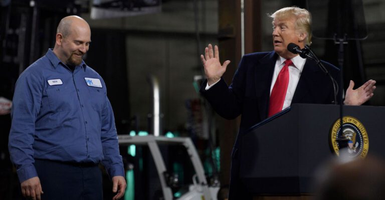 2 Cabinet Secretaries Tout Jobs, Wage Hikes Spurred by Deregulation
